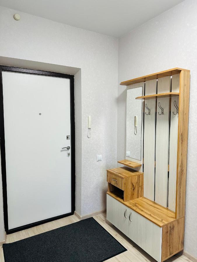 1 Комнатная Драмтеатр 1Bedroom Apartment Ustʼ-Kamenogorsk Dış mekan fotoğraf
